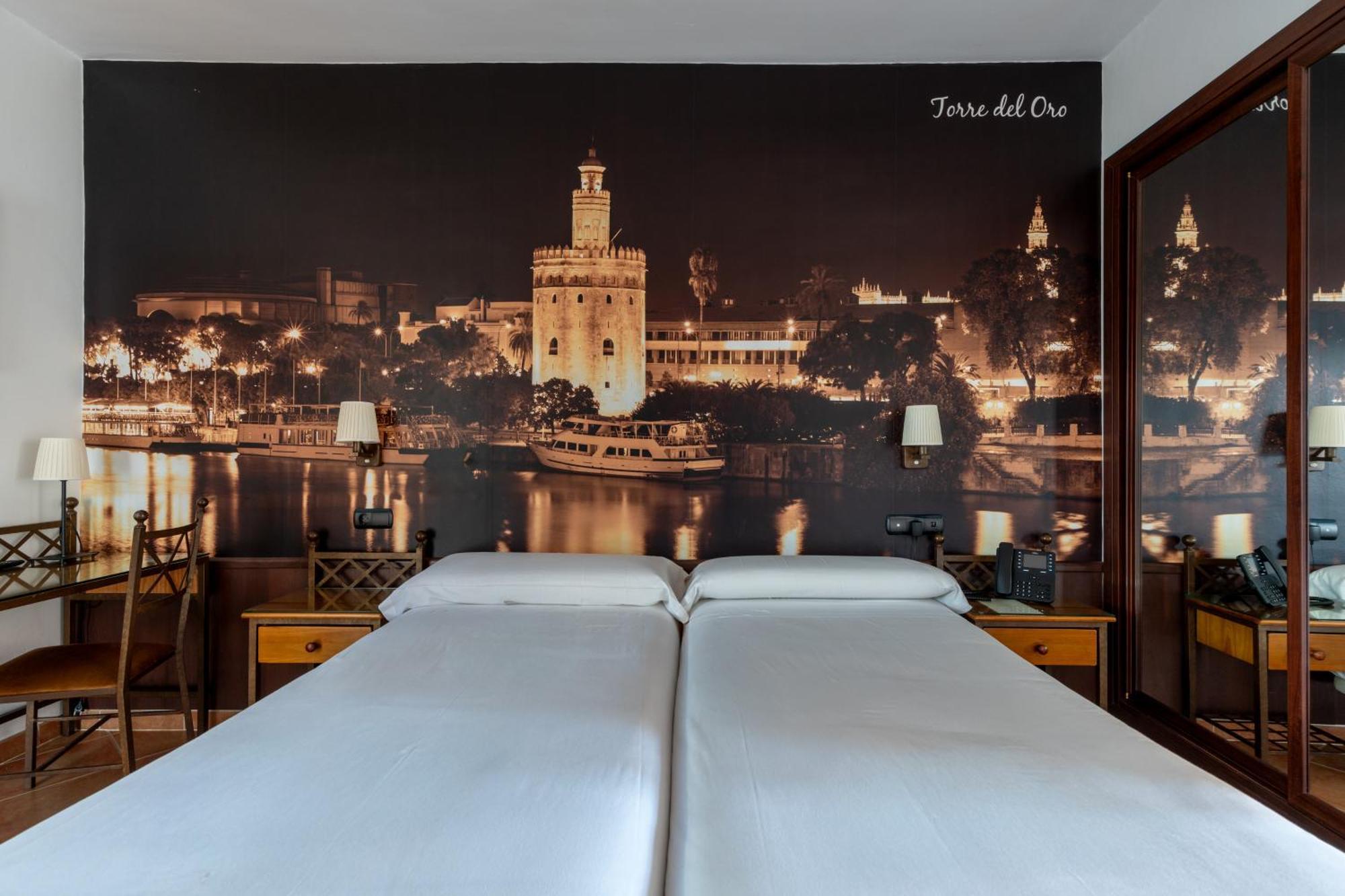 Hotel Hacienda Santa Barbara Castilleja de la Cuesta Dış mekan fotoğraf